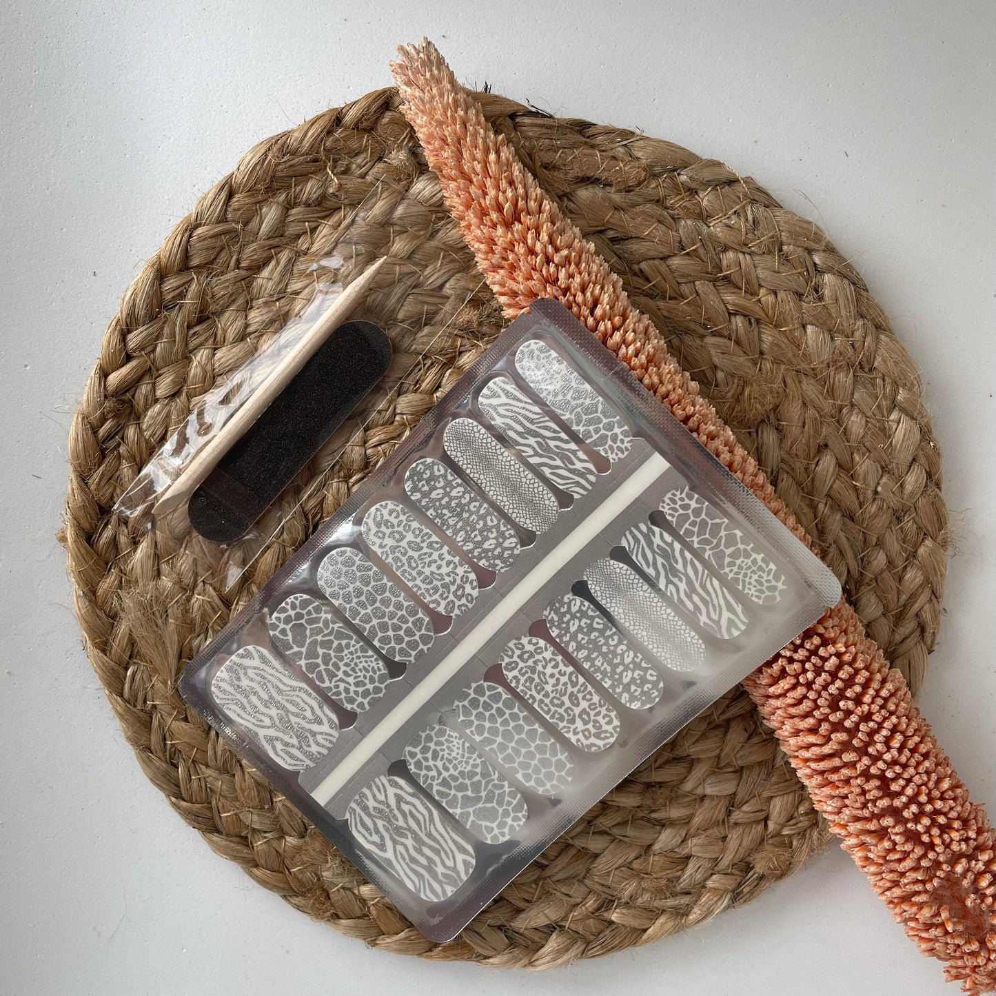 NailWrapz | Silver Animal Nailwrap